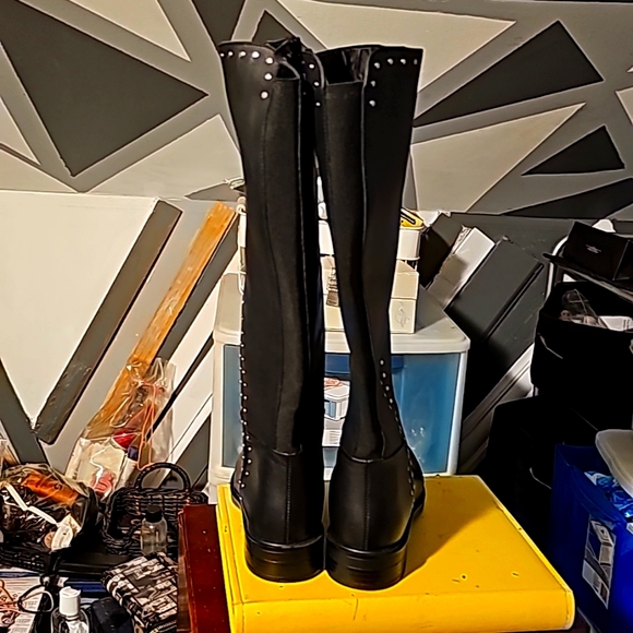 New Via Roma Designer Boots, Sz 8.5, Black, Side Studs, Genuine Leather, Side Zi - Picture 9 of 13